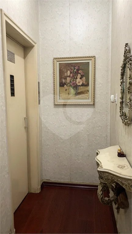 Edifício Louvre | Apartamento Neoclássico de 425m² à Venda na Praça da República — Centro de São Paulo