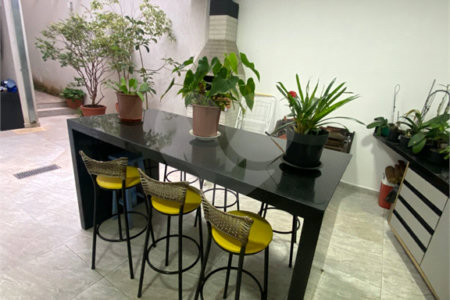 Sobrado à venda com 3 quartos, sendo 1 suíte, em Jardim Petrópolis, São Paulo, SP