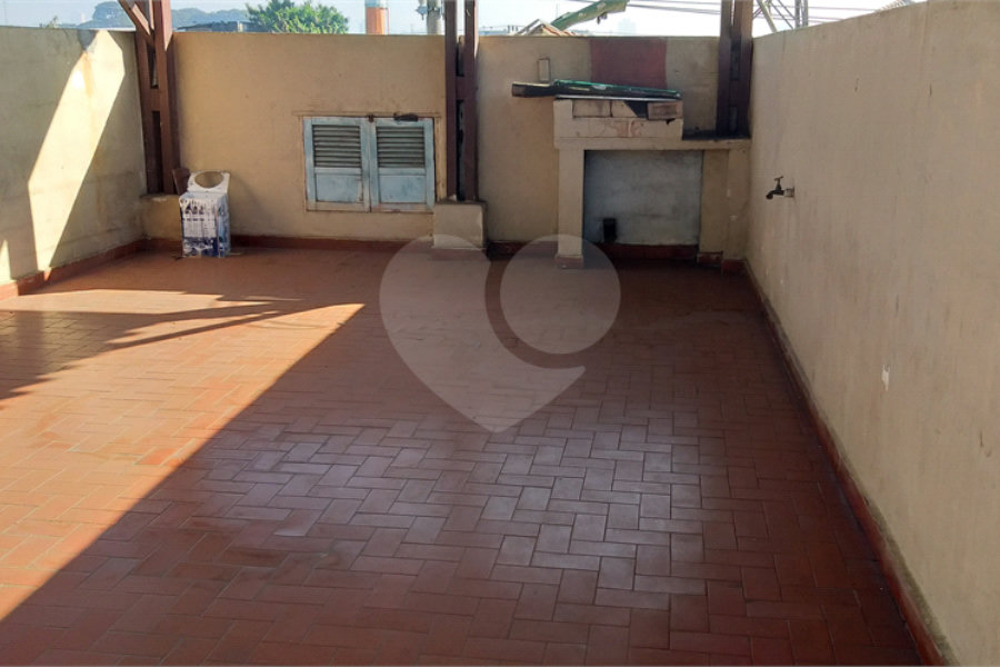 Sobrado à venda com 4 quartos em Parque Edu Chaves, São Paulo, SP