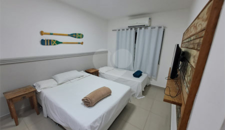 Terreno em condomínio à venda com 5 quartos, sendo 4 suítes,  em Caravelas, Armação dos Búzios, RJ