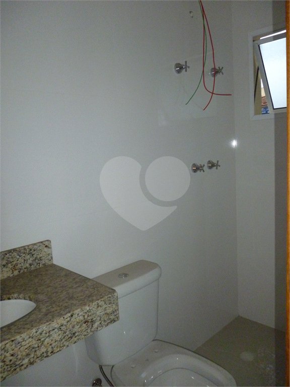 Casa à venda com 3 quartos, sendo 1 suíte, no condomínio Residencial Vila Primavera (zona Norte), São Paulo - SP