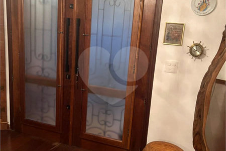 Sobrado à venda com 4 quartos, sendo 1 suíte,  em Jardim Leonor Mendes de Barros, São Paulo, SP