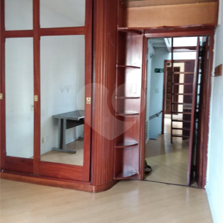 Sobrado à venda com 3 quartos em Moema, São Paulo, SP