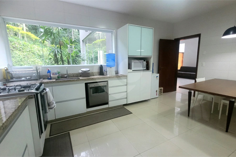 Casa à venda com 5 suítes no condomínio Associação Reserva das Hortênsias, Mairiporã - SP