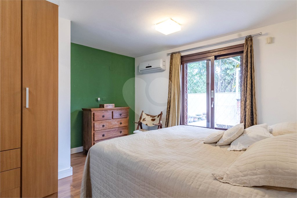 Casa à venda com 3 quartos, sendo 1 suíte, em Jardim Paulistano, São Paulo, SP