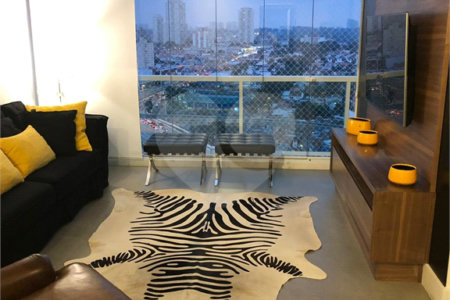 Apartamento à venda com 2 quartos, sendo 1 suíte, em Campo Belo, São Paulo, SP