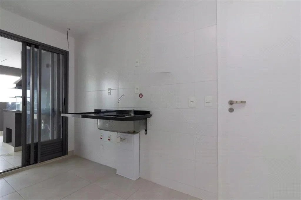 Apartamento à venda com 3 quartos, sendo 1 suíte, em Pinheiros, São Paulo, SP