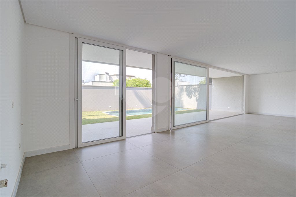 Casa à venda com 4 suítes no condomínio Jamestown, São Paulo - SP