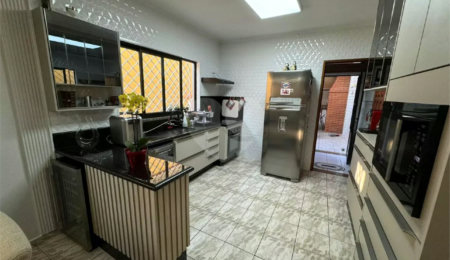 Sobrado à venda com 3 quartos, sendo 1 suíte,  em Vila Califórnia, São Paulo, SP