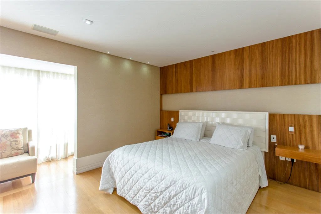 Apartamento à venda com 4 suítes em Vila Suzana, São Paulo, SP