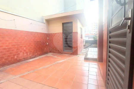 Casa à venda com 3 quartos, sendo 1 suíte, em Lapa, São Paulo, SP