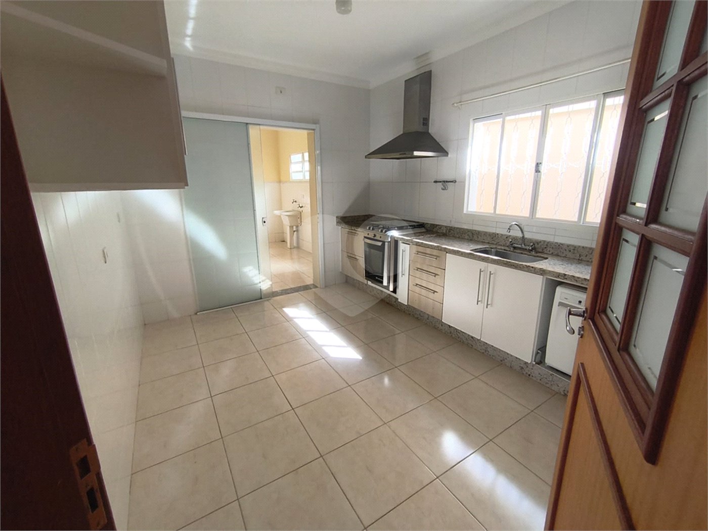 Casa à venda com 5 quartos, sendo 1 suíte,  em Jardim Colombo, Itapetininga, SP