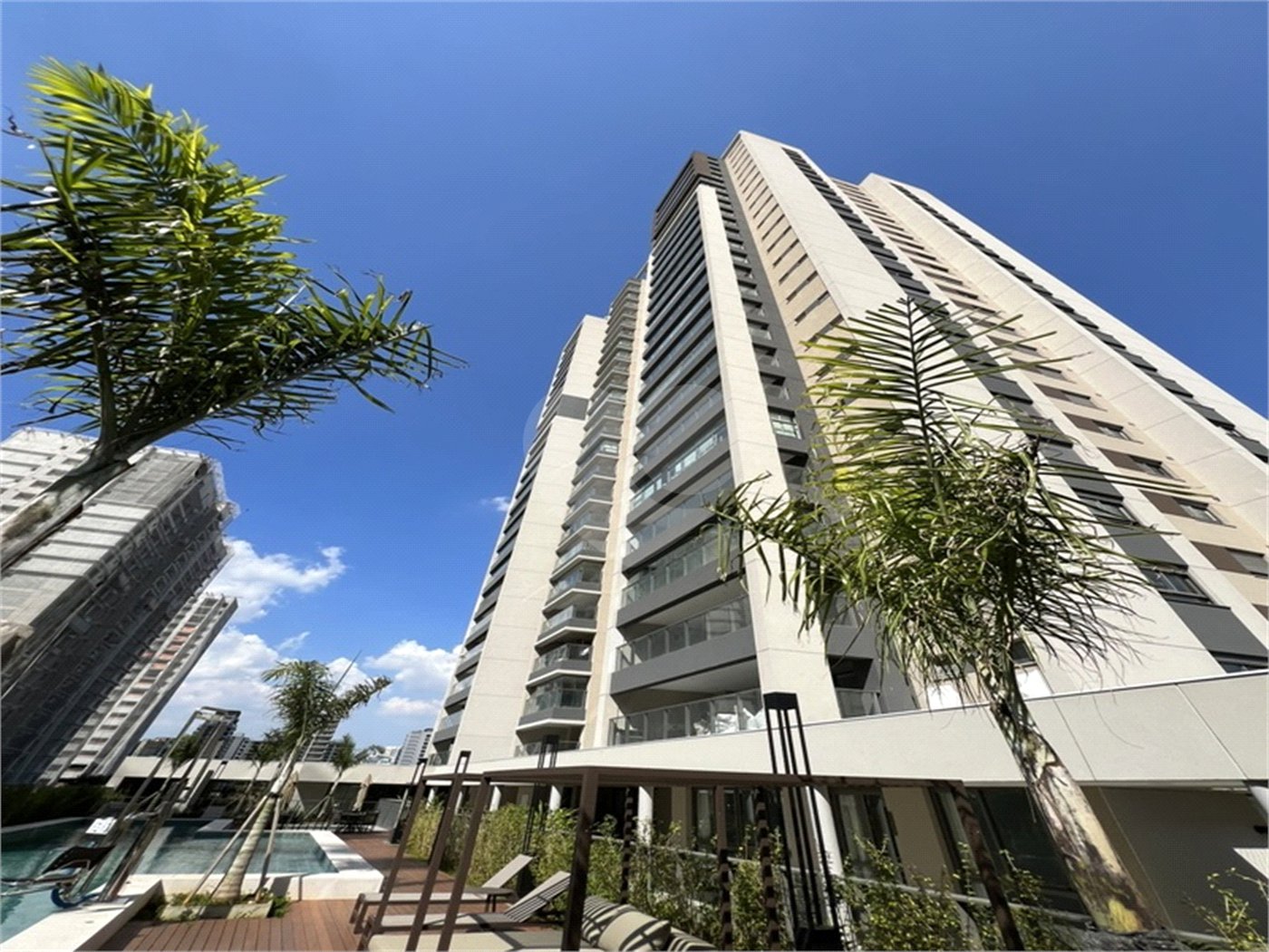 Apartamento à venda com 2 suítes em Campo Belo, São Paulo, SP