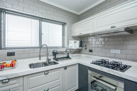 Apartamento à venda com 3 quartos, sendo 1 suíte,  em Moema, São Paulo, SP