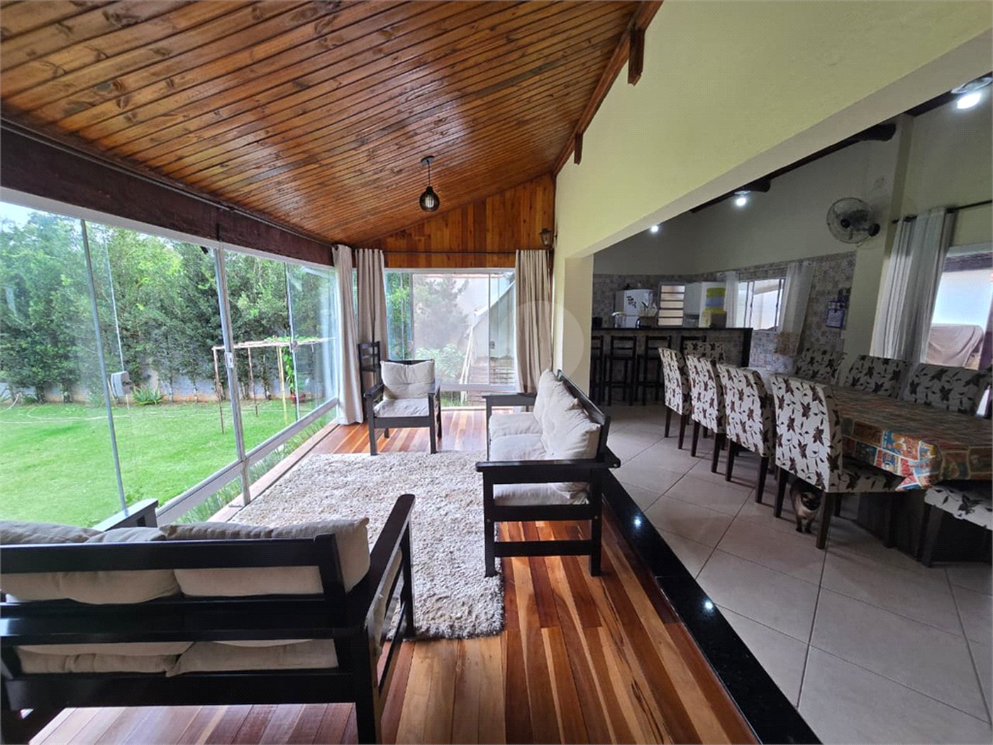 Chácara à venda com 3 quartos, sendo 1 suíte, em Cercadinho, Alambari, SP