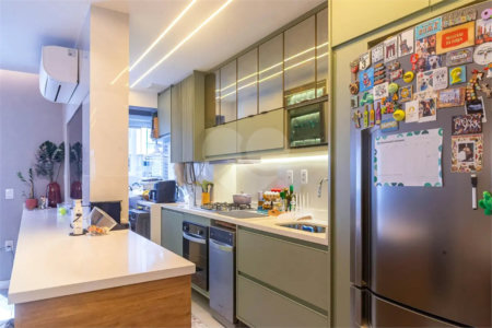 Apartamento à venda com 2 quartos, sendo 1 suíte,  em Jardim das Acácias, São Paulo, SP