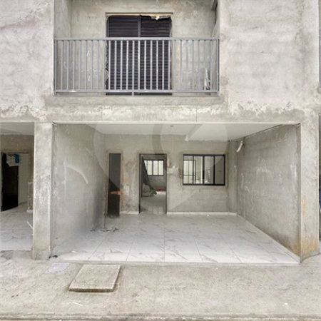 Casa à venda com 3 quartos, sendo 1 suíte, no condomínio Miguel Comitre, Poá - SP