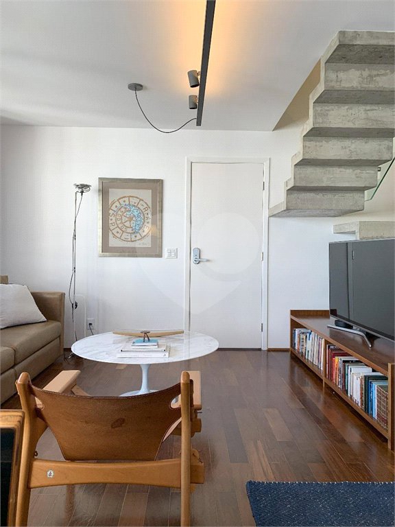 Duplex à venda com 2 suítes em Jardim Londrina, São Paulo, SP