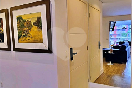 Apartamento à venda com 3 quartos, sendo 2 suítes, em Vila Andrade, São Paulo, SP