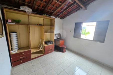 Casa à venda com 3 quartos em Jardim Itália, Itapetininga, SP