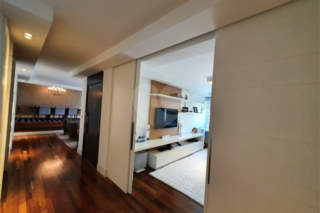 Apartamento à venda com 3 quartos, sendo 2 suítes, em Alto da Boa Vista, São Paulo, SP