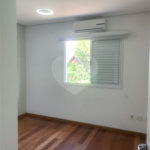 Casa à venda com 3 suítes no condomínio Villaggio Belvedere, São Paulo - SP