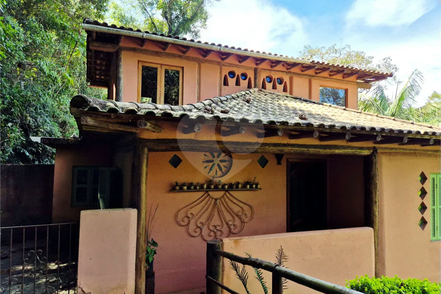 Casa à venda com 2 quartos, sendo 1 suíte, no condomínio Sausalito, Mairiporã - SP