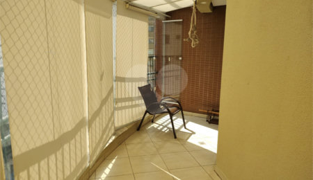 Apartamento à venda com 4 quartos, sendo 2 suítes,  em Alto de Pinheiros, São Paulo, SP