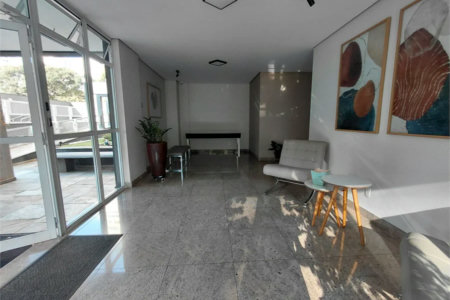 Apartamento à venda com 3 quartos, sendo 1 suíte,  em Vila Romana, São Paulo, SP