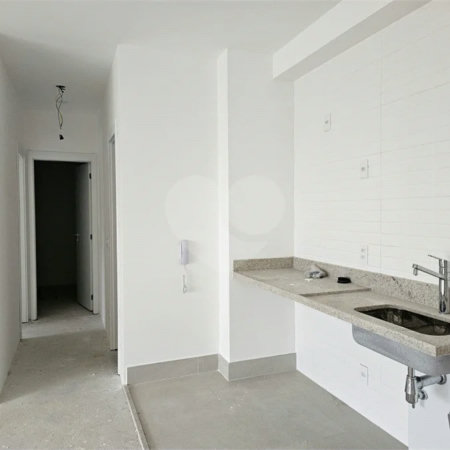 Casa Ibirapuera Apartments da Cyrela, a poucos minutos do Parque Ibirapuera, na Vila Clementino, com fácil acesso a Av. 23 de Maio e ao Shopping Santa Cruz. Apartamento de 2 dorms,, 1 suíte, 1 vaga de garagem.. Um condomínio com área de lazer tipo clube.