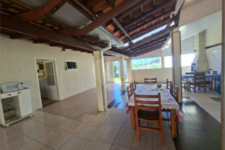 Casa à venda com 3 quartos, sendo 1 suíte,  em Tatetú, Alambari, SP