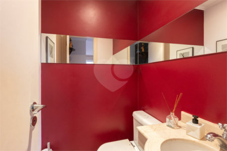 Apartamento à venda com 4 quartos, sendo 2 suítes,  em Alto de Pinheiros, São Paulo, SP