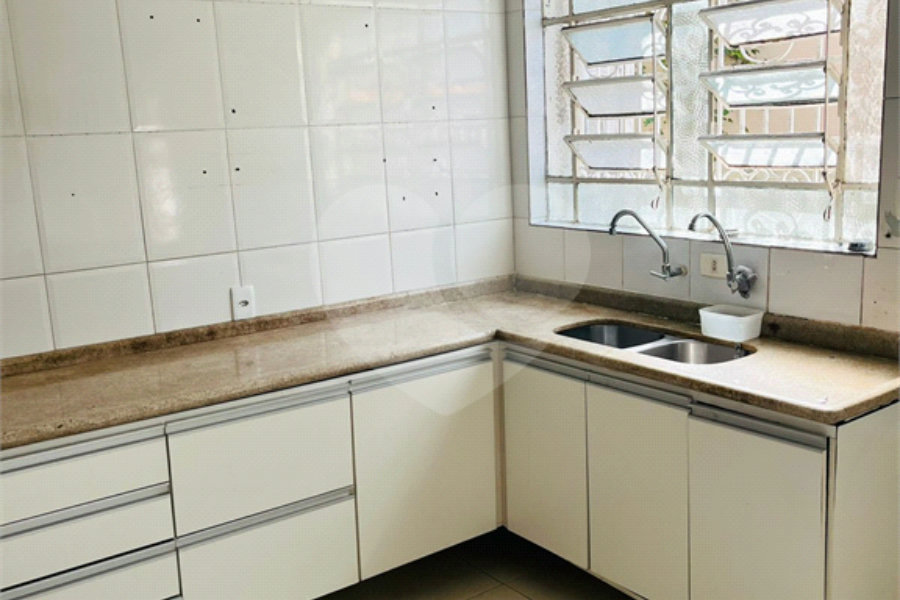 Casa à venda com 4 quartos, sendo 1 suíte, em Jardim São Bento, São Paulo, SP