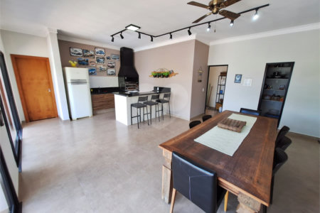 Casa à venda com 3 suítes no condomínio Village Ipanema, Araçoiaba da Serra - SP