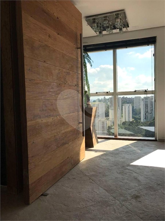 Cobertura à venda com 3 quartos, sendo 1 suíte,  em Vila Andrade, São Paulo, SP