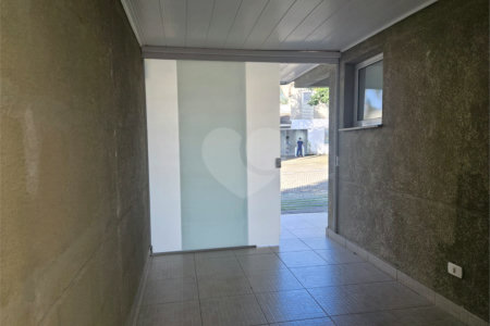 Casa à venda com 2 quartos, sendo 1 suíte, no condomínio Vitória Park, Suzano - SP
