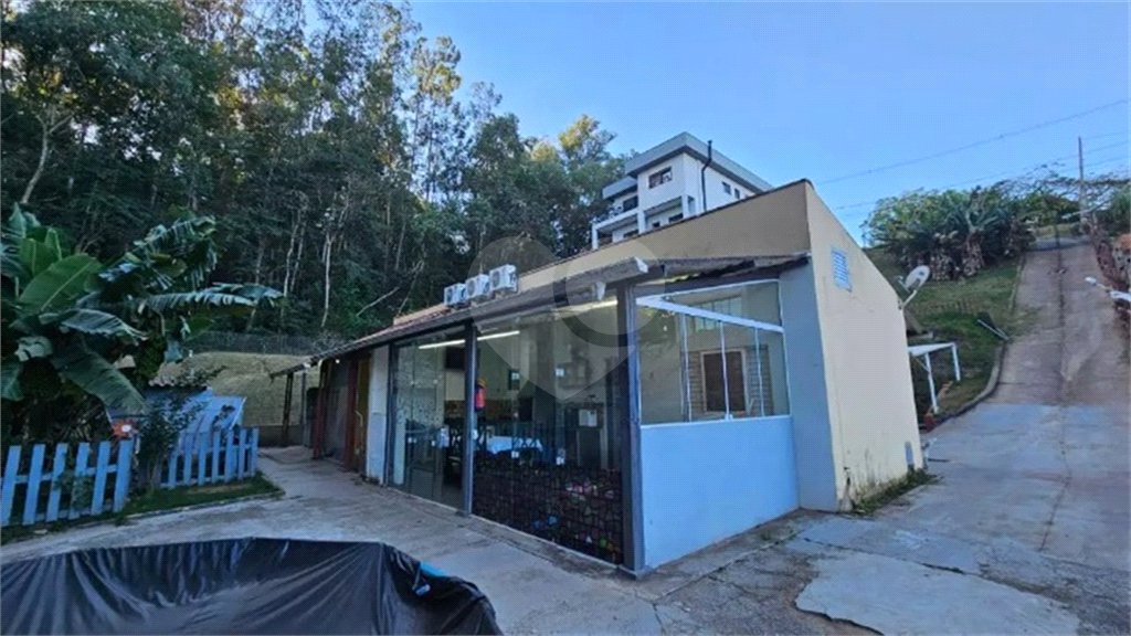 Casa à venda com 3 quartos, sendo 2 suítes, no condomínio Vinhas da Vista Alegre - Lado Café, Vinhedo - SP