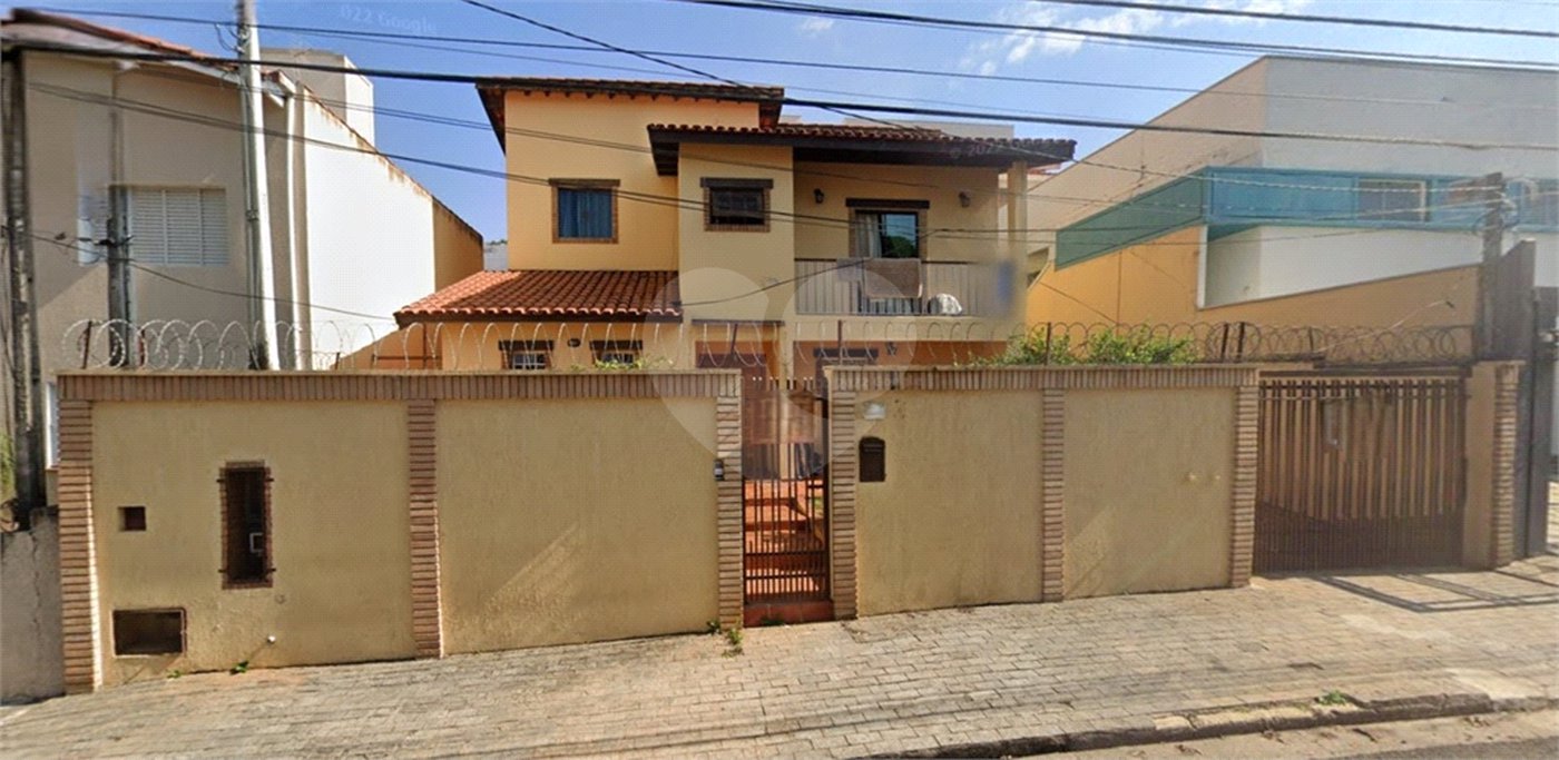 Casa à venda com 4 quartos, sendo 1 suíte, em Vila Leão, Sorocaba, SP