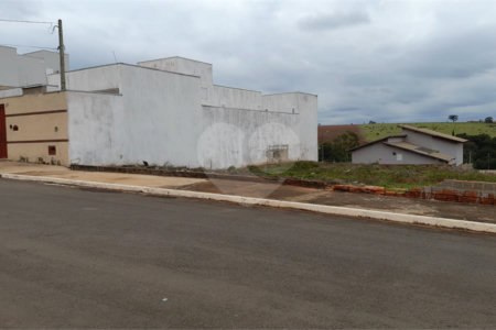 Terreno à venda no Centro, São Manuel, SP
