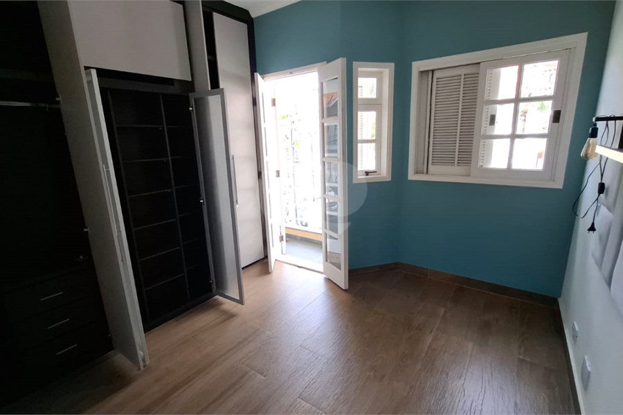 Casa à venda com 2 suítes no condomínio Village Palmas, São Paulo - SP
