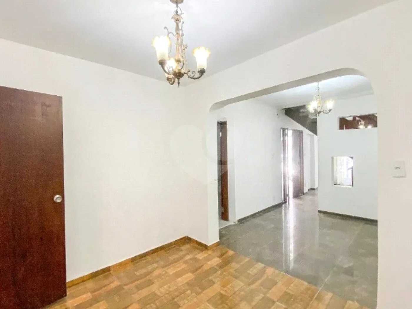 Sobrado com 400m² , 3 dormitórios , sendo 2 suítes , 3 vagas , à venda no centro de Santo André.