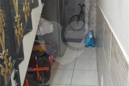 Casa de Vila à venda com 3 quartos, sendo 1 suíte, em Realengo, Rio de Janeiro, RJ