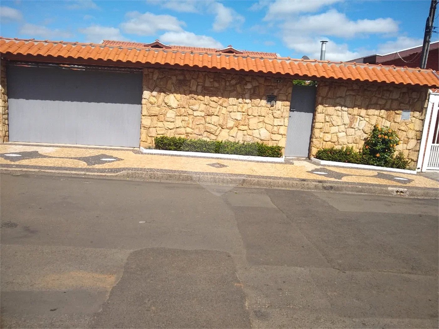 Casa à venda com 3 quartos, sendo 1 suíte, em Jardim Rosolém, Hortolândia, SP