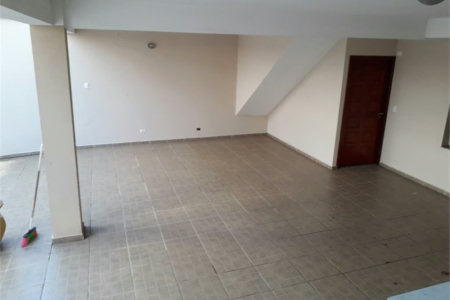 Sobrado à venda com 3 quartos, sendo 1 suíte, em Lar São Paulo, São Paulo, SP