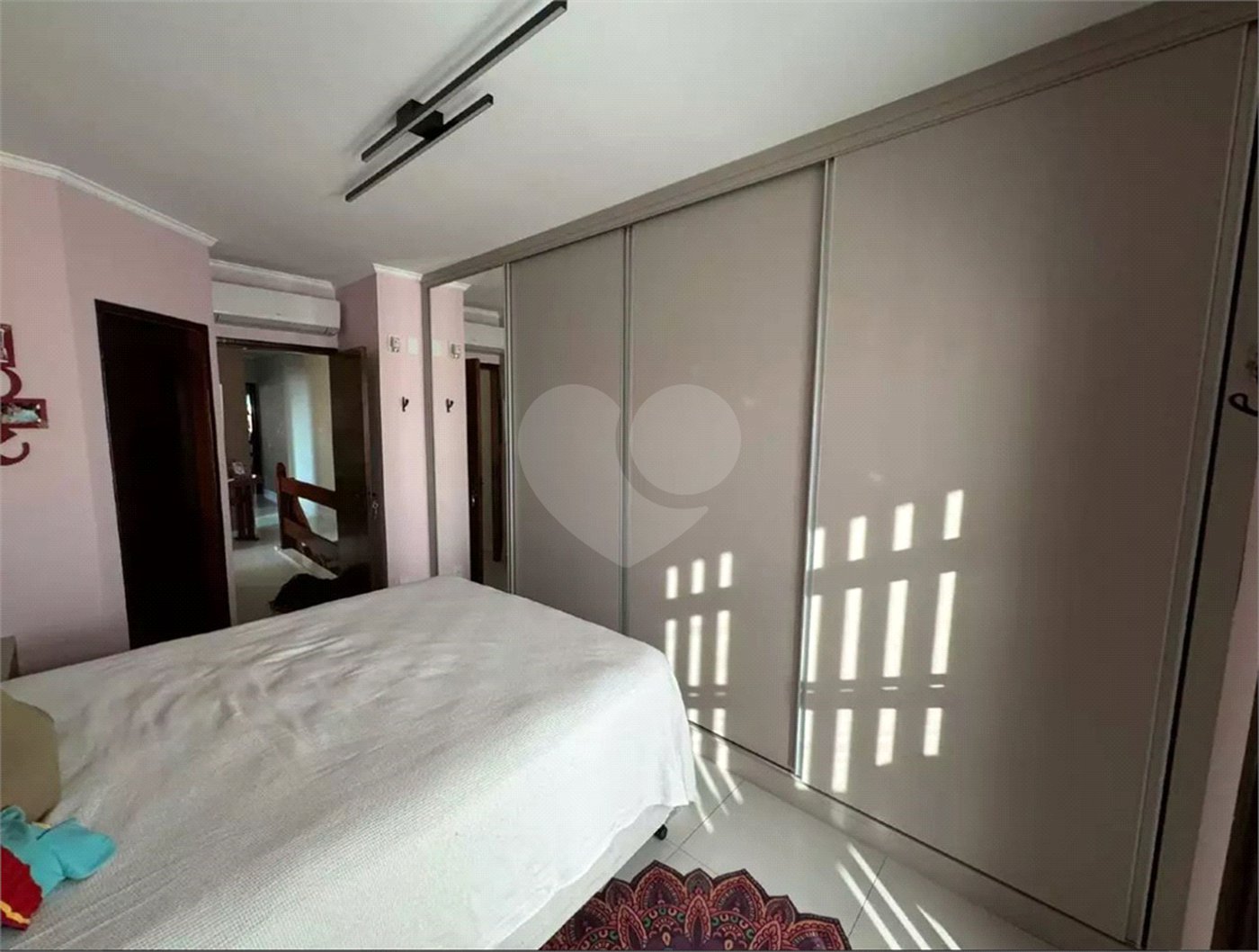Sobrado à venda com 3 quartos, sendo 1 suíte, em Vila Califórnia, São Paulo, SP