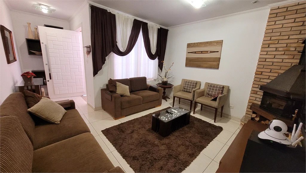 Sobrado à venda com 3 quartos, sendo 1 suíte, em Vila Romana, São Paulo, SP