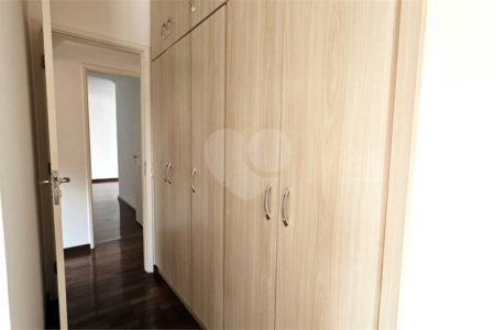 Apartamento para alugar com 3 quartos, sendo 1 suíte, em Alto da Boa Vista, São Paulo, SP
