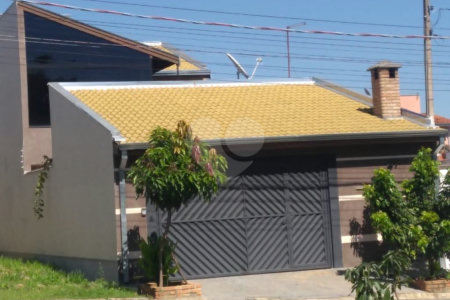 Casa à venda com 3 quartos, sendo 1 suíte, em Jardim Panorama, Salto, SP