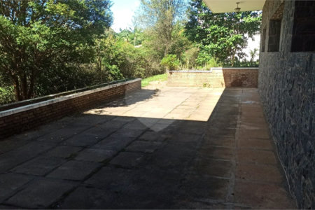 Casa à venda com 4 quartos, sendo 1 suíte, em Vila Santista, Atibaia, SP