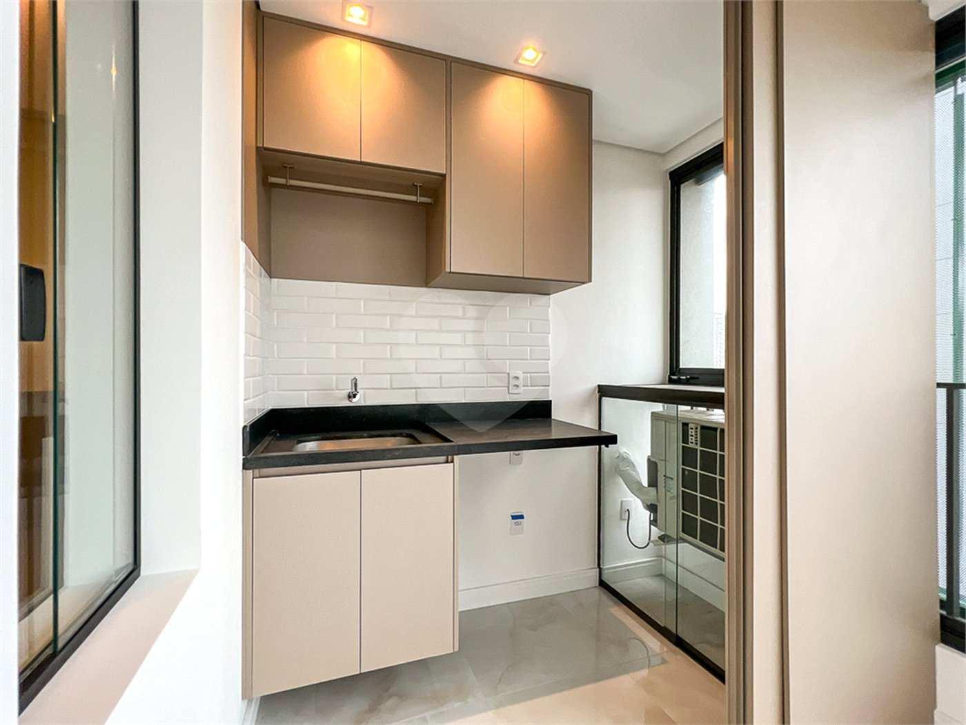 Apartamento à venda com 2 quartos, sendo 1 suíte, em Santo Amaro, São Paulo, SP